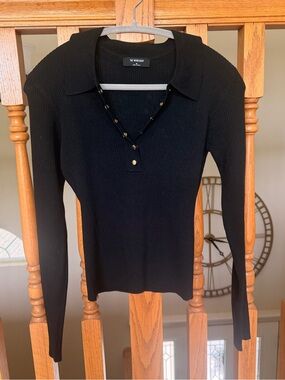 Ribbed black collared sweater